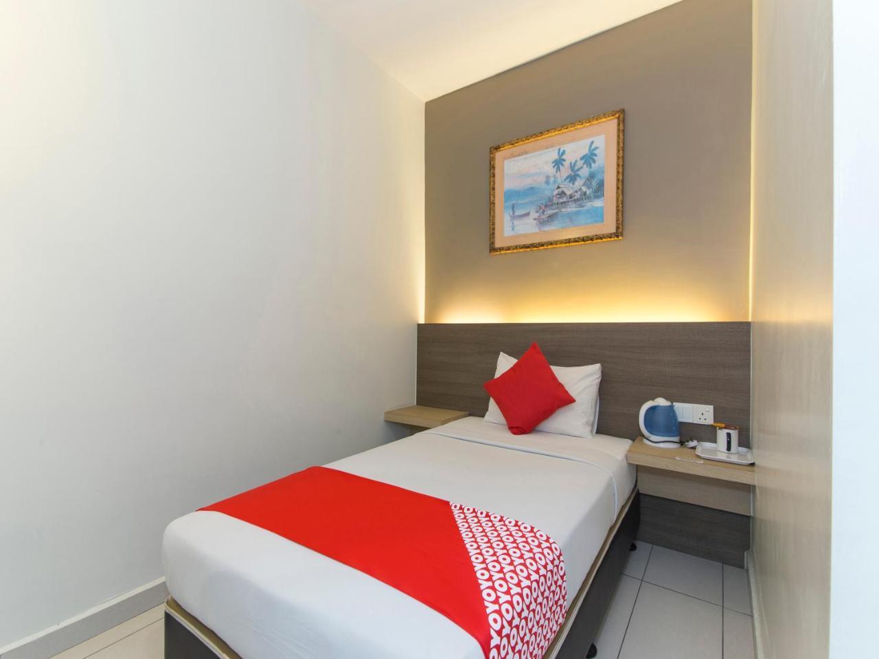 Hotel Suria Malaqa Малакка Экстерьер фото