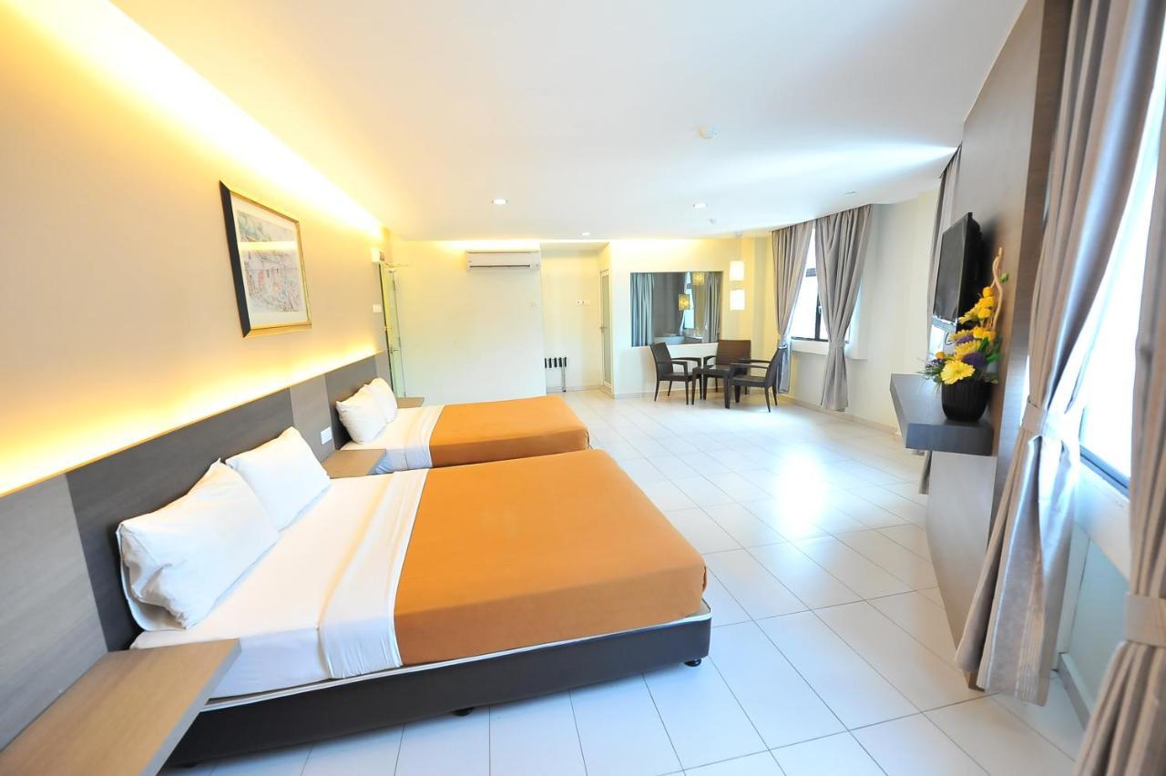 Hotel Suria Malaqa Малакка Экстерьер фото