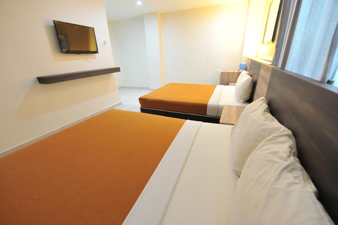Hotel Suria Malaqa Малакка Экстерьер фото
