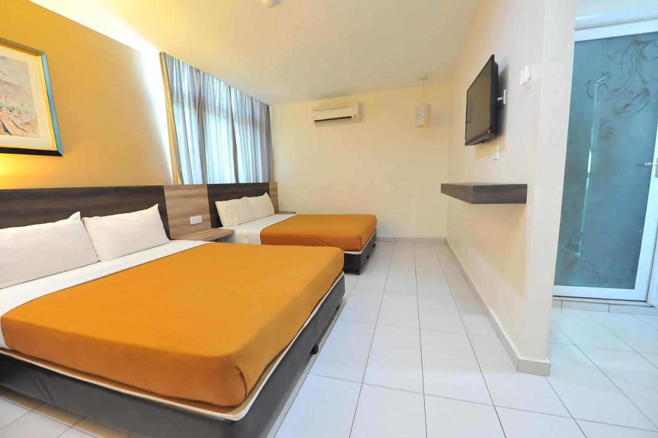 Hotel Suria Malaqa Малакка Экстерьер фото